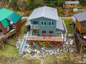 Remote Island Escape w/ Breathtaking Views