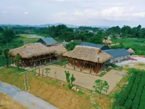 Homestay Mây Sườn Đông - Suối Cửa Tử