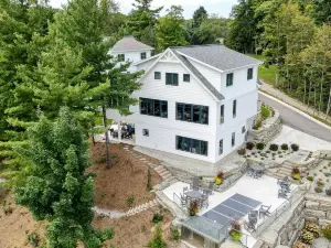 Traverse City Lakemore Resort Luxury Lakefront Home w/ Hot Tub on Arbutus Lake