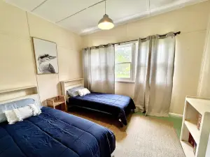 Absolute Hawkesbury River Frontage Country Vibes - on Acres Wisemans Ferry Fish