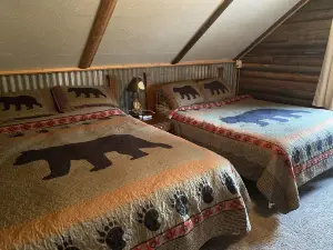 Fishermen, snowmobilers!! Good fishing for Walleye, Bass, Northern & Musky 🎣