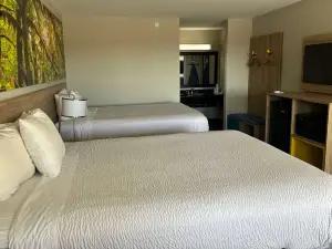 Days Inn & Suites by Wyndham Byram