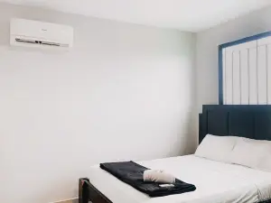 Casa con Piscina Privada para Familias