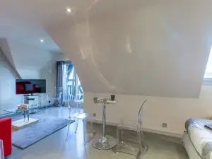 Apartment with Parking on Place de Morny