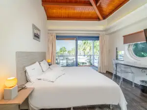 Ianos Hotel