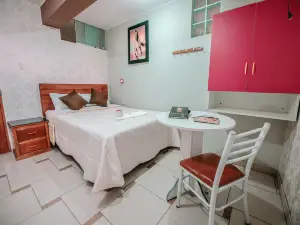 Hostal Spring II