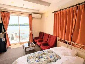 Petit Hotel Kashikojima Harbor