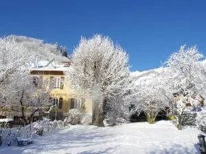 Hôtel Restaurant "La Petite Auberge"