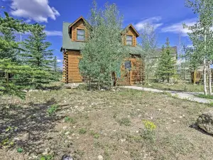 Pet-Friendly Cabin < 1 Mi to Downtown Fairplay