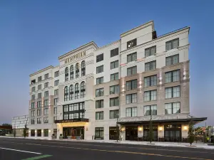 The Memphian, a Tribute Portfolio Hotel