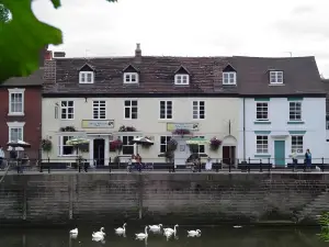 The Mug House Inn
