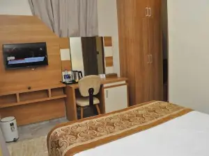 Ramat Hotel and Garden