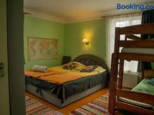 Timemachine Apartment
