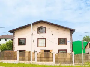 Uyut Mini Living Quarters