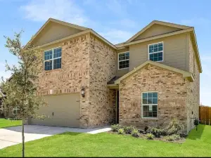 5 bedroom house 6 Queen Beds, king suite & Office