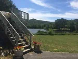 Lakeside Snowmobile - Ski Villa, 4Br 2BA, Sleeps 10