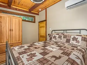 Modern High End Cabin #1 on Horsehead Lake