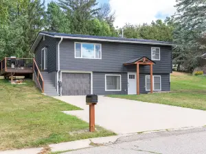 House near Trout Run Trail w/EV charger