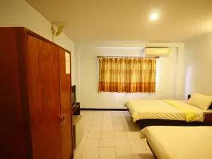 โรงแรมนาราสิริ