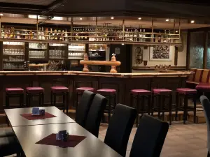 โรงแรมซัวร์โพสต์