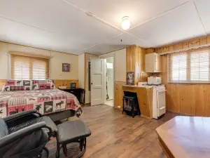 Cottonwood Cove