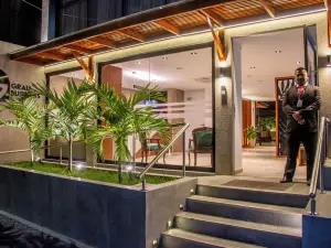 Grau Business Hotel