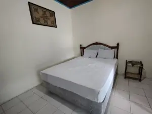 OYO 92783 Wisma Bunda Syariah Near Man Pinrang