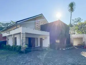 Hotel/Villa Anugerah