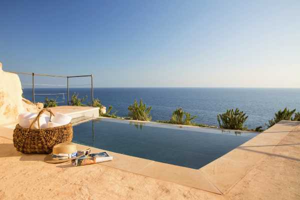 Cap Rocat Promo Code