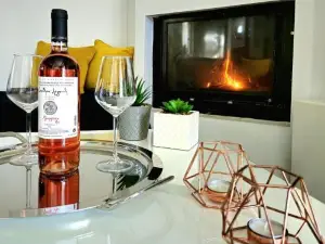 Mary's Luxury Apartment Nemea 1