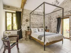 Paradis des moulins à eau sur une île privée idyllique