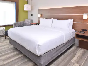Holiday Inn Express & Suites Omaha Airport