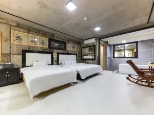 완주 한옥호텔 삼례미술관 앤 드라이브인 무인텔