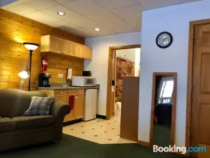 Susitna River Lodging, Suites