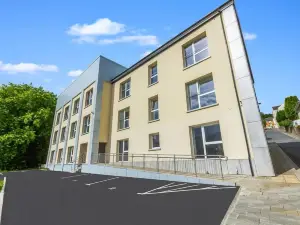 Impeccable 1-Bed Apartment in Ebbw Vale, Wales