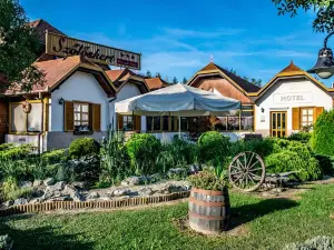 Hotel Vineyard Inn - Szoloskert