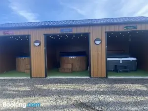 Belraugh Mountain View Hot Tub Lodges
