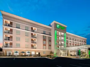 Holiday Inn & Suites Arden - Asheville Airport