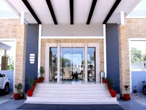 Continent Hotel