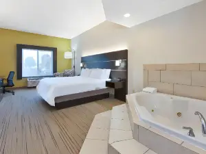 Holiday Inn Express & Suites Cleveland-Richfield