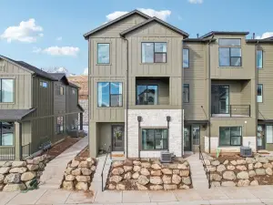 The Foxtrot on Mesa Arch Lane, a Crafty Casitas townhome packed with goodness