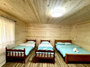 Lazer Çardaku Guesthouse