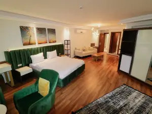 Grand Luxury