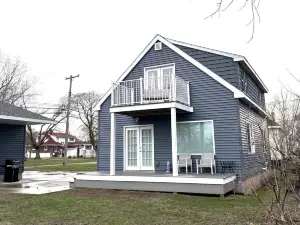 Charming Full Home in Downtown Escanaba – Walk to Beach, Park, and Marina!