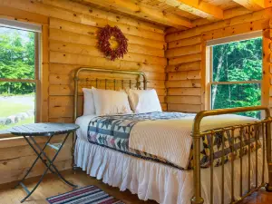 Charming and Secluded Cabin w/ Wood Stove, Private Hot Tub, and Mountain Views