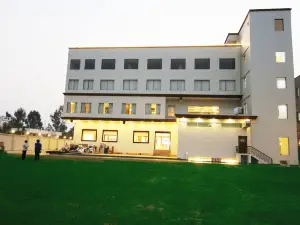 Hotel Trinetar Gardens