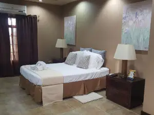 GM Suites Bed & Breakfast