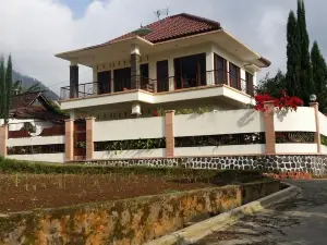 Villa Kusuma Tawangmangu
