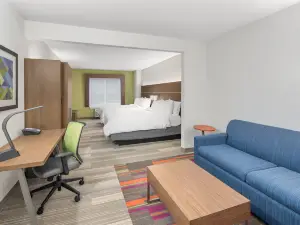 Holiday Inn Express & Suites Palm Bay