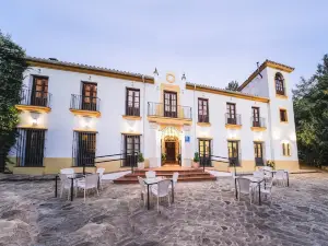 Hotel Humaina
